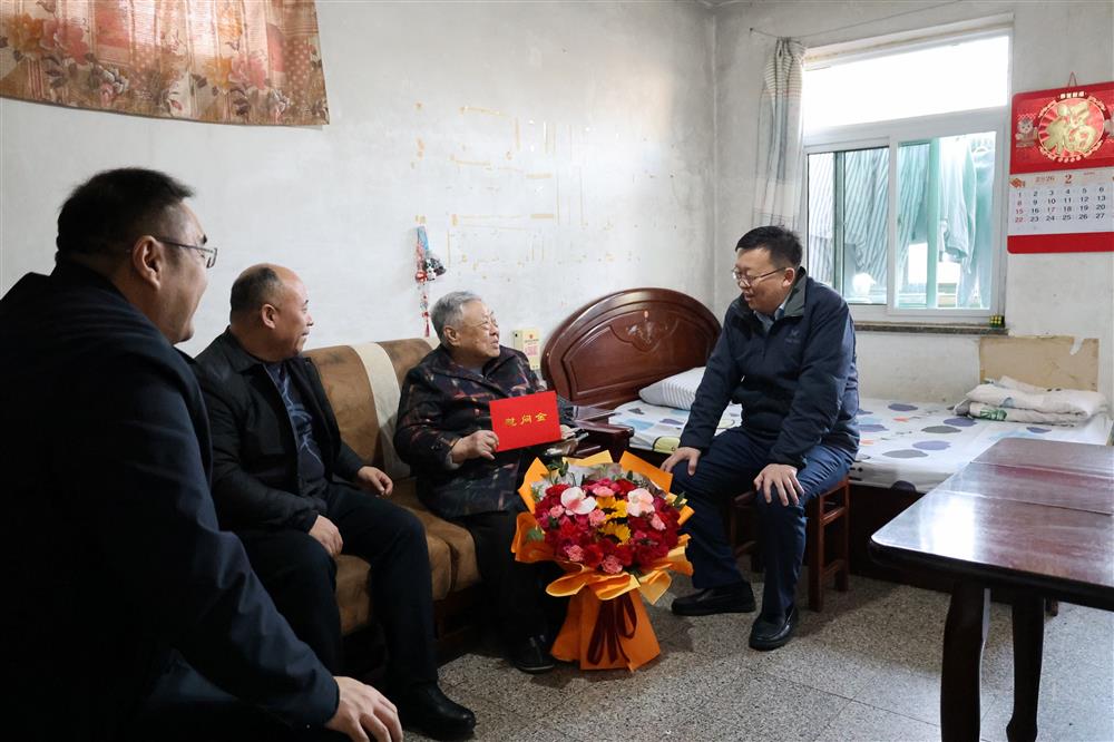 殷殷關(guān)懷 情暖新春！ 濟南產(chǎn)發(fā)集團走訪慰問離退休老干部